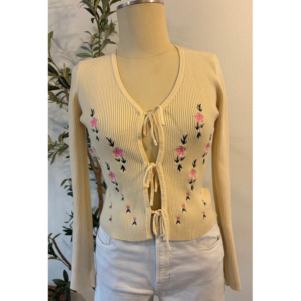 Willow & Wind Cream Floral Embroidered Tie Front Ribbed Cardigan Small